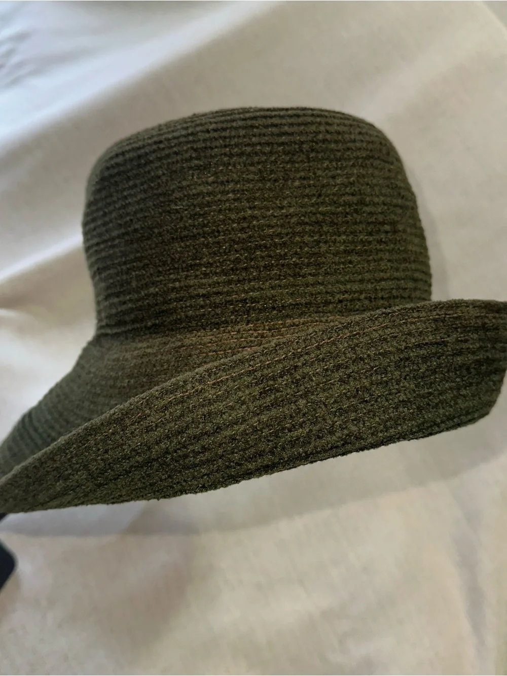 Eric Javitz Hat Oak Moss . - Picture 4 of 7
